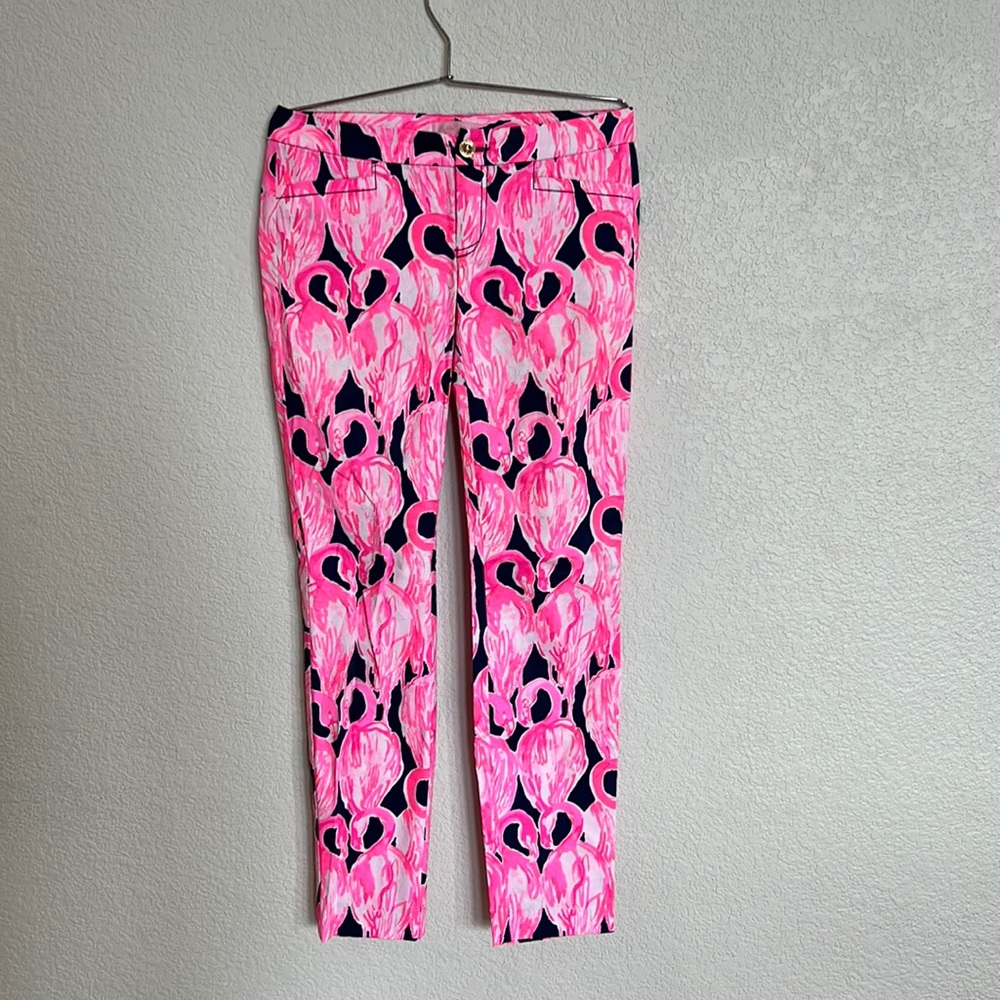 Lilly Pulitzer skinny cropped pant with pink flamingo. Size 00 only worn once.
